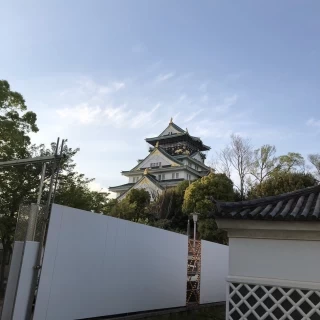 会場の外からの大阪城です