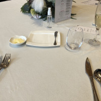 試食の際のテーブルコーディネート、ゲストのテーブルで試食