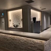 受付横のドリンクカウンター
