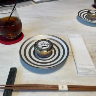 アミューズ。可愛くて持ち帰りたくなる缶です。