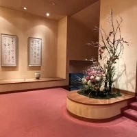 式場控え室に行くまでに飾られていた花。