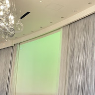 壊れたプロジェクターがずっと投影されてました。