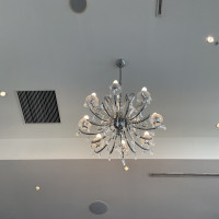 シャンデリア、ちょっと寂しい印象