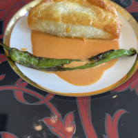 パイ包の美味しいですし、お皿もおしゃれ