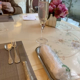 乾杯酒まで出てきて驚きました