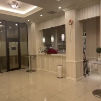 待合室、ウェルカムドリンク頂けるところ