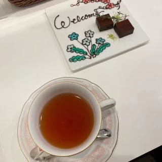 ウェルカムドリンクとケーキ