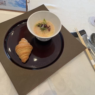 洋風な茶碗蒸しですごく美味しかった。