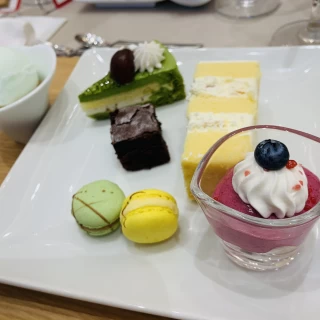 ケーキビュッフェ