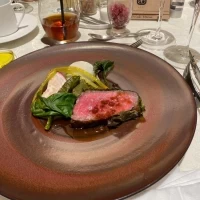 メインのお肉料理です！国産牛ロースです。