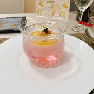 下がドライアイスで可愛い。色も変えれます。