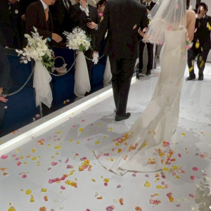 フラワーシャワー|659116さんのアルカンシエル横浜 luxemariage（アルカンシエルグループ）の写真(2441727)