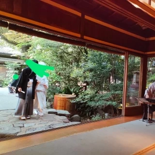 挙式でお琴の生演奏。良い雰囲気が感じられました。