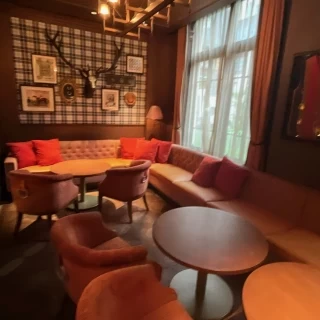控え室とは思えないほどおしゃれなゲスト控え室でした。