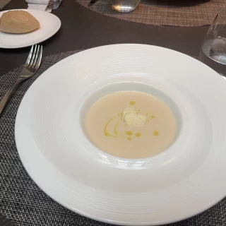 試食でいただいたカリフラワーのスープです。