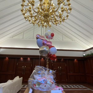 天井が高く、お祝いの風船もしっかり飾れます。|659749さんのアルカーサル迎賓館川越の写真(1787702)