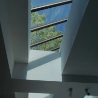 光が入るチャペル