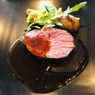 メインのお肉料理