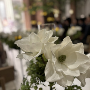 ホワイトの装花|660147さんのTHE STRINGS HAKATA / ザ ストリングス ハカタの写真(2499583)