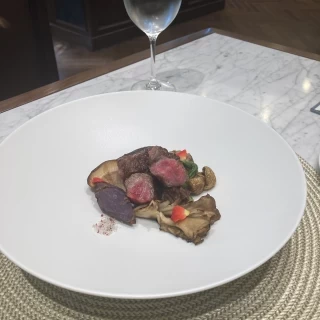 繊細でとても美味しいフレンチでした。