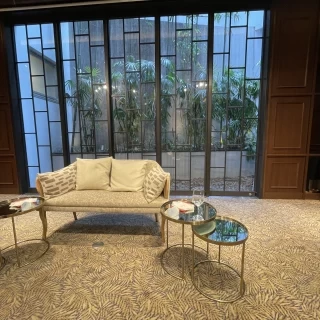 会場