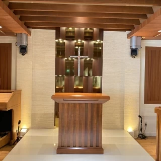 チャペルの1番奥です。