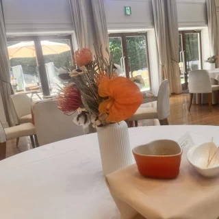 試食の会場にもお花が飾ってありました。