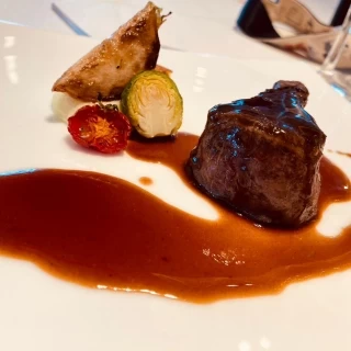 牛フィレ肉のステーキ