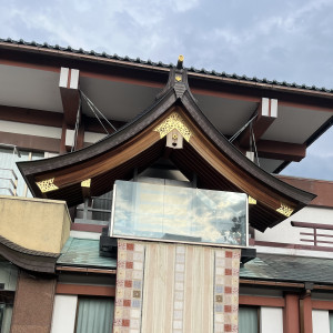福井県嶺北地方の伝統、まんじゅうまきはこちらから行います|660715さんの神明神社 参集殿 jujuの写真(1927144)