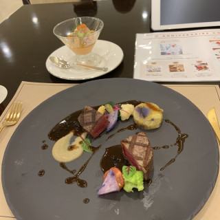 メインの肉料理