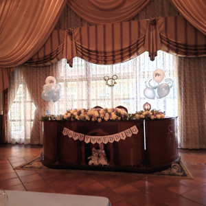 披露宴会場のメインテーブルです。|660856さんのコルティーレ茅ヶ崎の写真(1799953)