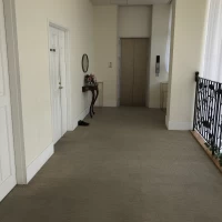 会場入り口前2階