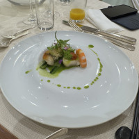魚料理
ソースは自分でかける式だった