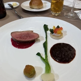メイン
