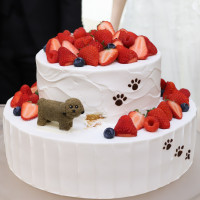 愛犬デザインのウェディングケーキ