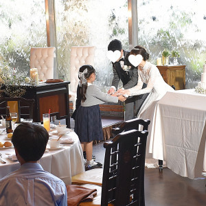 ウエディングナイフのプレゼンター|661712さんのTHE ORIENTAL SUITE(掛川グランドホテル)の写真(1803622)