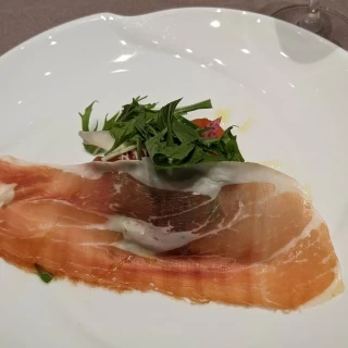 生ハムが高級なお味。