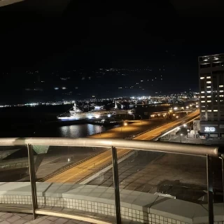 たしか17階？のラウンジ。海が見えて夜景が綺麗でした。