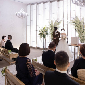 挙式中の様子|662487さんの小さな結婚式 大阪ハービスENT店の写真(1865095)