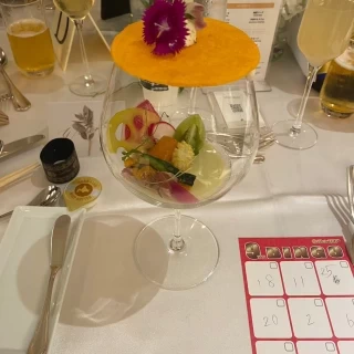 盛り付けが特徴的な前菜