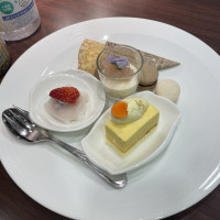 デザートビュフェができます。たくさんの種類の中から選べました