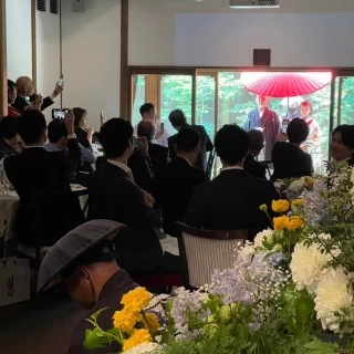 最初の入場シーン。俥夫さんと共に