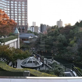 披露宴会場有明からみる庭園