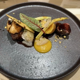 季節野菜和牛のフィレ
カボチャのソース
バルサミコソース
