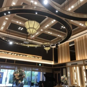 落ち着いた印象の披露宴会場|663023さんの八雲迎賓館の写真(1813129)