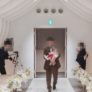 新郎はこどもと入場しました|663221さんの小さな結婚式 福岡店の写真(1815428)