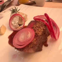 肉料理です。