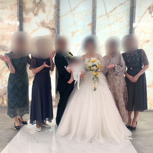 チャペルで写真を撮るとこんな感じです。|663570さんの小さな結婚式 横浜店の写真(1817408)