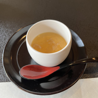 信州黄金卵の茶碗蒸し。
フカヒレソース