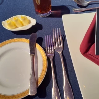 バターがお花のような形で素敵でした。